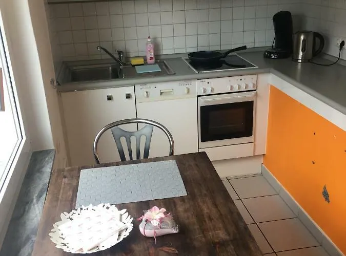 Gemütliches Mit Eigenem Bad/wc/küche *